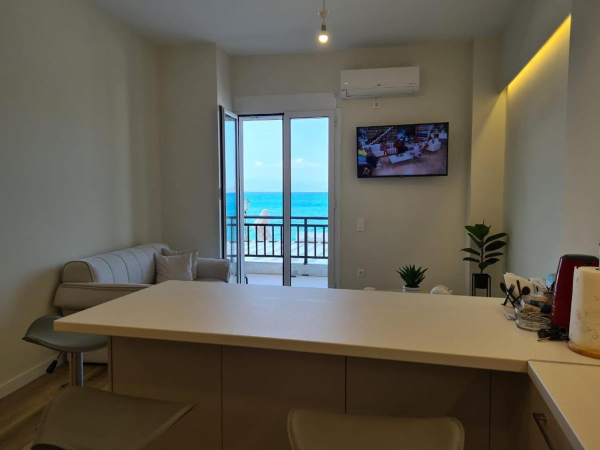 Appartamento Grace Seaside Loutráki Esterno foto