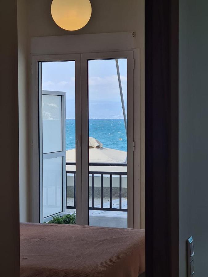 Appartamento Grace Seaside Loutráki Esterno foto