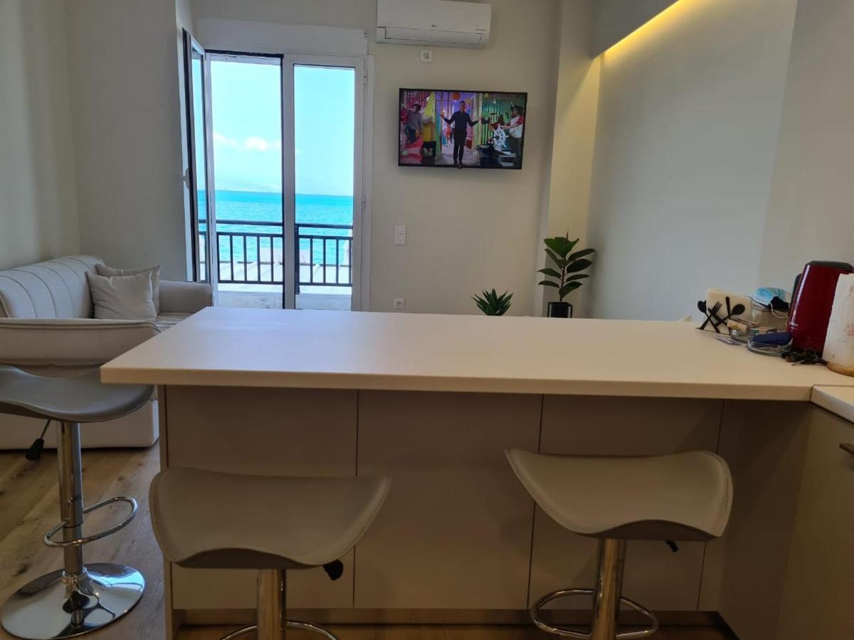 Appartamento Grace Seaside Loutráki Esterno foto