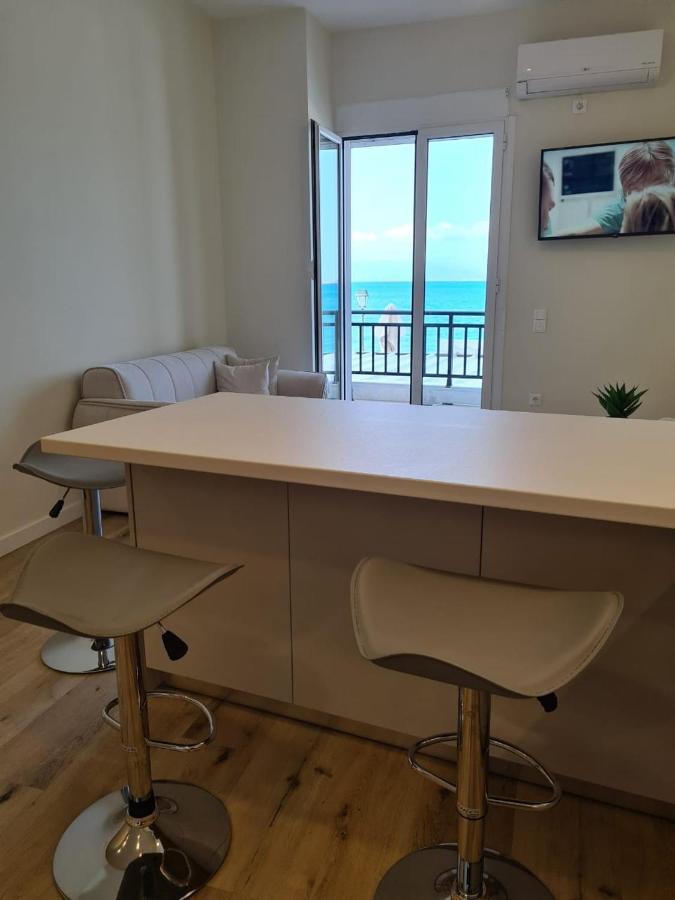 Appartamento Grace Seaside Loutráki Esterno foto