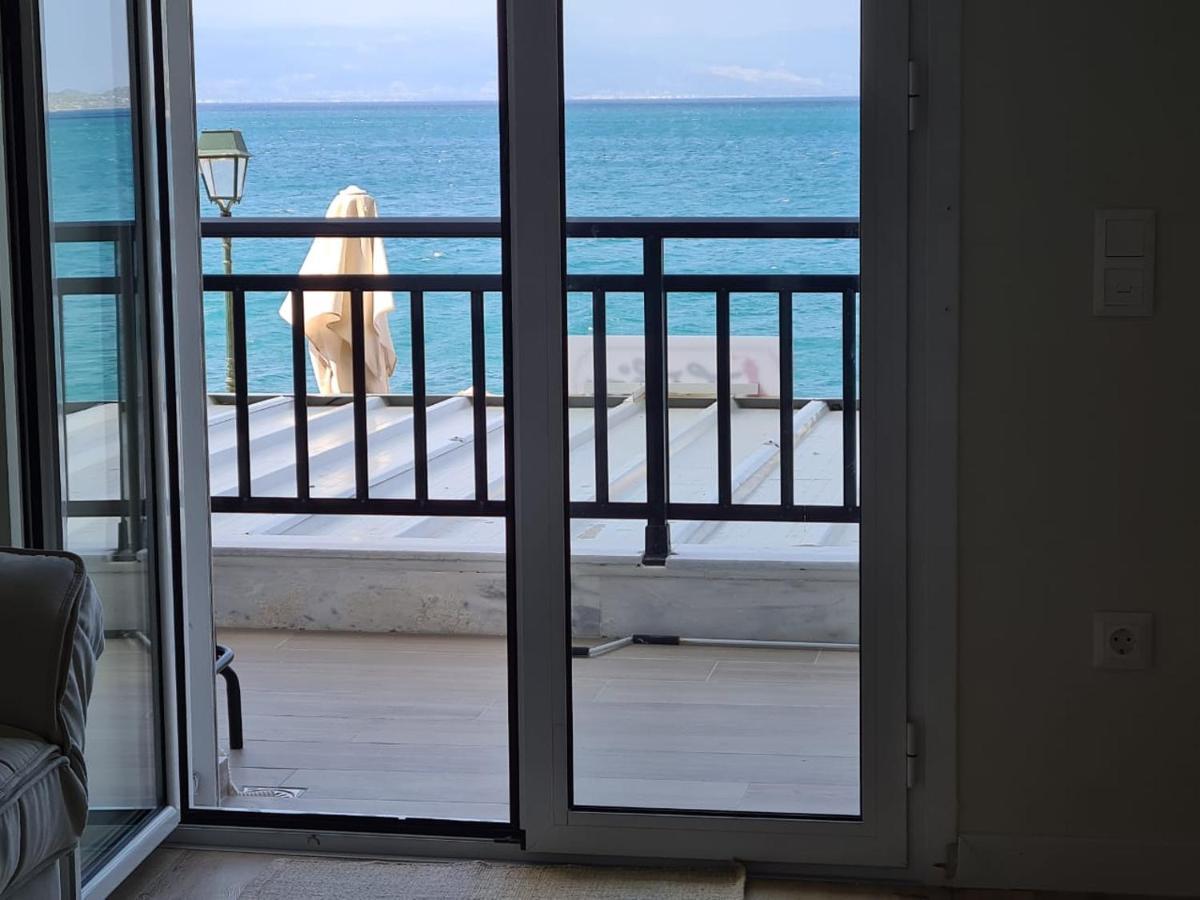 Appartamento Grace Seaside Loutráki Esterno foto